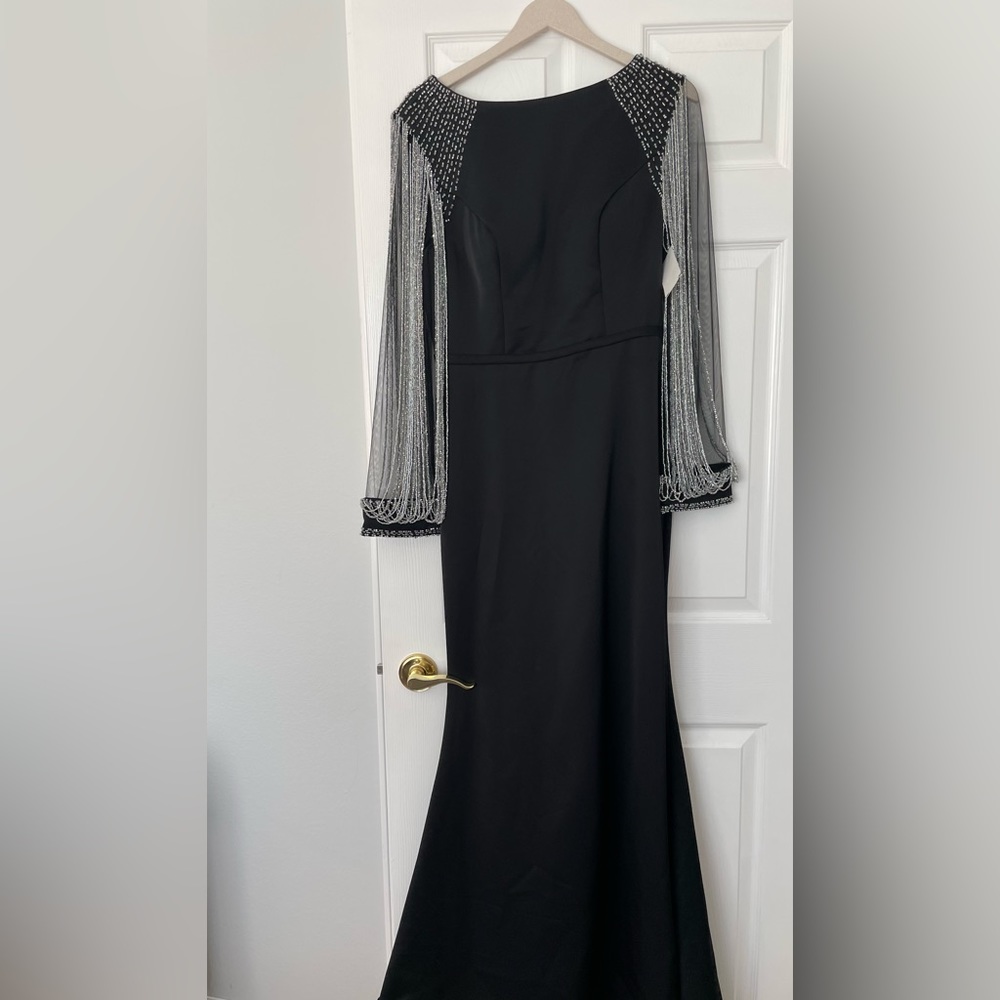 Mac Duggal Black Evening Gown with Silver Fringe Capelet - Picture 4 of 5